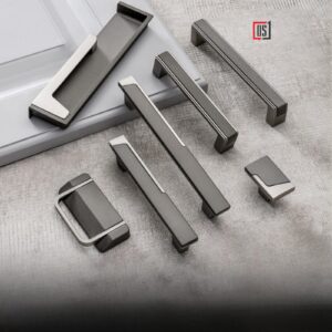 Cabinet Handles and Knobs