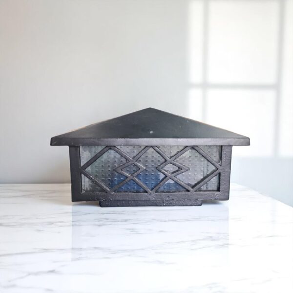 Gate Pillar Light 02